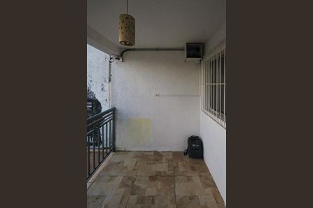 Casa à venda com 140m², 3 quartos e 2 vagas Casa à venda com 140m², 3 quartos e 2 vagasHall de entrada