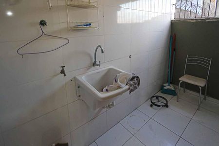 Casa à venda com 140m², 3 quartos e 2 vagas Casa à venda com 140m², 3 quartos e 2 vagasÁrea de Serviço