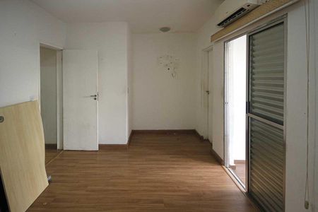 Casa à venda com 140m², 3 quartos e 2 vagas Casa à venda com 140m², 3 quartos e 2 vagasSuite