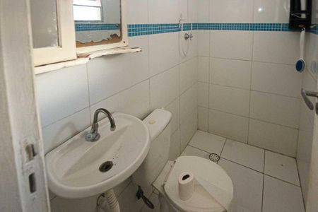 Casa à venda com 140m², 3 quartos e 2 vagas Casa à venda com 140m², 3 quartos e 2 vagasBanheiro da Suite