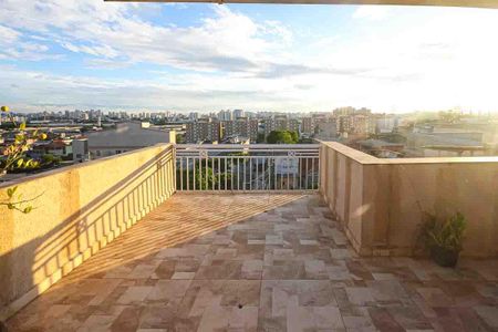 Casa à venda com 140m², 3 quartos e 2 vagas Casa à venda com 140m², 3 quartos e 2 vagasEspaço Gourmet