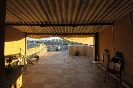 Casa à venda com 140m², 3 quartos e 2 vagas Casa à venda com 140m², 3 quartos e 2 vagasEspaço Gourmet