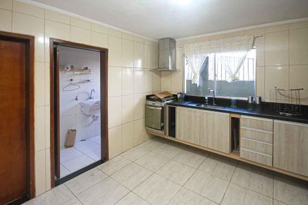 Casa à venda com 140m², 3 quartos e 2 vagas Casa à venda com 140m², 3 quartos e 2 vagasCozinha