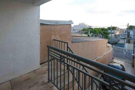 Casa à venda com 140m², 3 quartos e 2 vagas Casa à venda com 140m², 3 quartos e 2 vagasHall de entrada