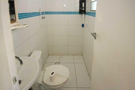 Casa à venda com 140m², 3 quartos e 2 vagas Casa à venda com 140m², 3 quartos e 2 vagasBanheiro da Suite