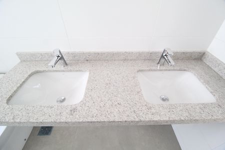 Apartamento para alugar com 106m², 3 quartos e 2 vagasBanheiro do Quarto 3