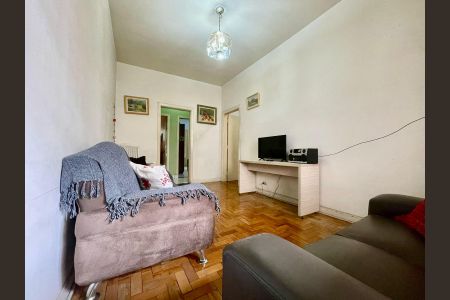 Apartamento à venda com 117m², 2 quartos e sem vaga Apartamento à venda com 117m², 2 quartos e sem vagaSala