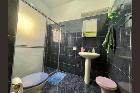 Apartamento à venda com 117m², 2 quartos e sem vaga Apartamento à venda com 117m², 2 quartos e sem vagaBanheiro