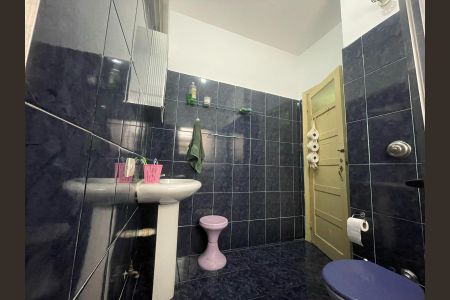 Apartamento à venda com 117m², 2 quartos e sem vaga Apartamento à venda com 117m², 2 quartos e sem vagaBanheiro