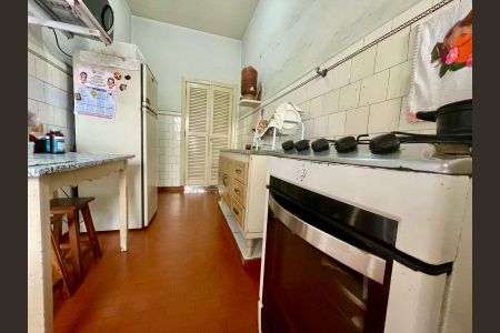 Apartamento à venda com 117m², 2 quartos e sem vaga Apartamento à venda com 117m², 2 quartos e sem vagaCozinha