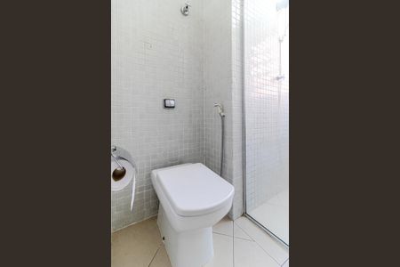 Apartamento à venda com 98m², 2 quartos e sem vaga Apartamento à venda com 98m², 2 quartos e sem vagaBanheiro