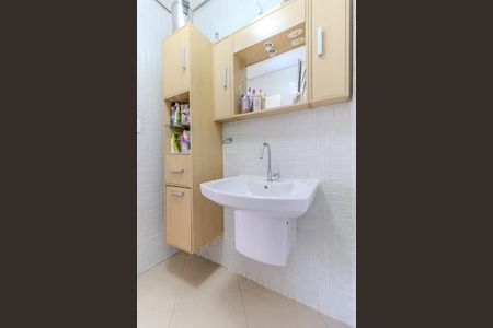 Apartamento à venda com 98m², 2 quartos e sem vaga Apartamento à venda com 98m², 2 quartos e sem vagaBanheiro