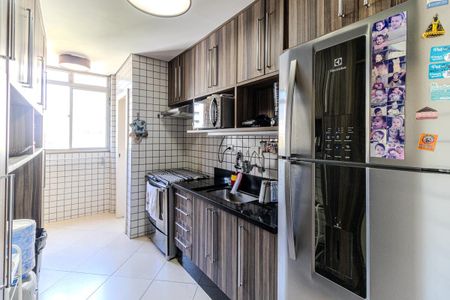 Apartamento à venda com 98m², 2 quartos e sem vaga Apartamento à venda com 98m², 2 quartos e sem vagaCozinha