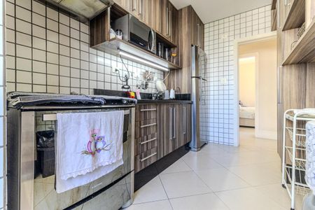 Apartamento à venda com 98m², 2 quartos e sem vaga Apartamento à venda com 98m², 2 quartos e sem vagaCozinha