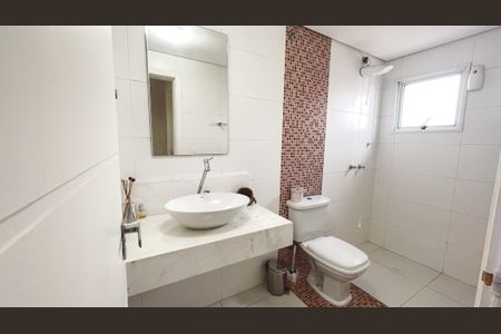 Apartamento à venda com 187m², 4 quartos e 3 vagas Apartamento à venda com 187m², 4 quartos e 3 vagasBanheiro da Suíte 2