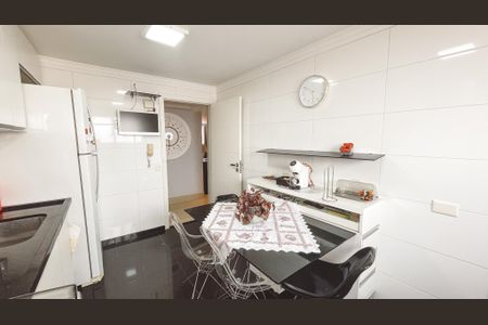 Apartamento à venda com 187m², 4 quartos e 3 vagas Apartamento à venda com 187m², 4 quartos e 3 vagasCozinha