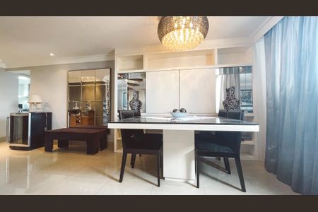 Apartamento à venda com 187m², 4 quartos e 3 vagas Apartamento à venda com 187m², 4 quartos e 3 vagasSala 1