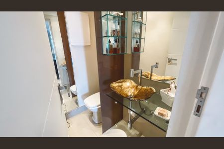 Apartamento à venda com 187m², 4 quartos e 3 vagas Apartamento à venda com 187m², 4 quartos e 3 vagasLavabo