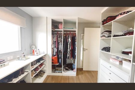 Apartamento à venda com 187m², 4 quartos e 3 vagas Apartamento à venda com 187m², 4 quartos e 3 vagasQuarto 2