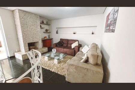 Apartamento à venda com 187m², 4 quartos e 3 vagas Apartamento à venda com 187m², 4 quartos e 3 vagasSala 2