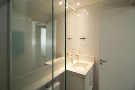 Apartamento à venda com 63m², 2 quartos e 1 vaga Apartamento à venda com 63m², 2 quartos e 1 vagaBanheiro da Suíte