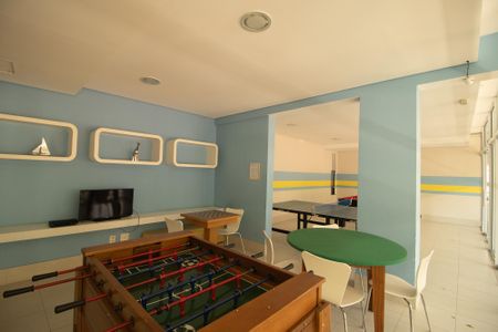 Apartamento à venda com 63m², 2 quartos e 1 vaga Apartamento à venda com 63m², 2 quartos e 1 vagaÁrea comum -Salão de jogos
