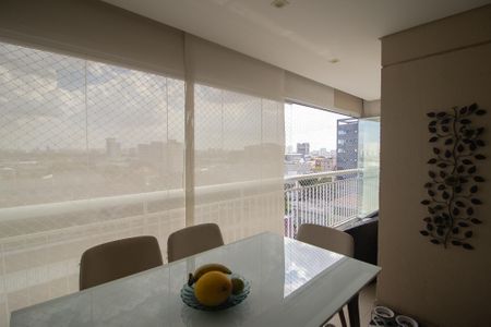 Apartamento à venda com 63m², 2 quartos e 1 vaga Apartamento à venda com 63m², 2 quartos e 1 vagaVaranda