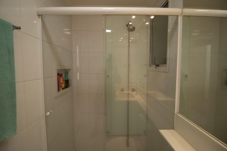 Apartamento à venda com 63m², 2 quartos e 1 vaga Apartamento à venda com 63m², 2 quartos e 1 vagaBanheiro da Suíte