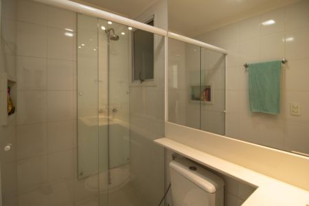 Apartamento à venda com 63m², 2 quartos e 1 vaga Apartamento à venda com 63m², 2 quartos e 1 vagaBanheiro da Suíte