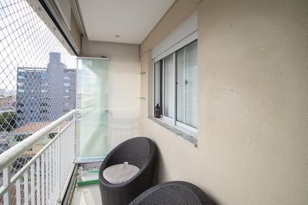 Apartamento à venda com 63m², 2 quartos e 1 vaga Apartamento à venda com 63m², 2 quartos e 1 vagaVaranda