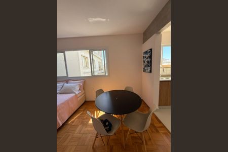 Apartamento à venda com 33m², 1 quarto e sem vaga