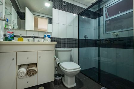 Casa à venda com 284m², 4 quartos e 4 vagas Casa à venda com 284m², 4 quartos e 4 vagasCasa 1 - Suíte Banheiro