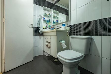 Casa à venda com 284m², 4 quartos e 4 vagas Casa à venda com 284m², 4 quartos e 4 vagasCasa 1 - Suíte Banheiro