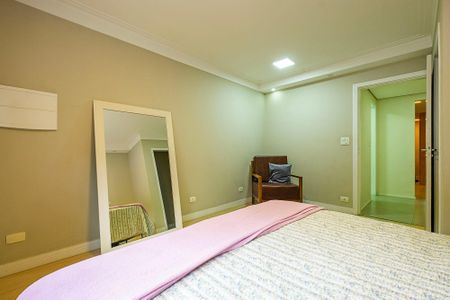 Casa à venda com 284m², 4 quartos e 4 vagas Casa à venda com 284m², 4 quartos e 4 vagasCasa 1 - Suíte