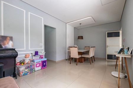 Casa à venda com 284m², 4 quartos e 4 vagas Casa à venda com 284m², 4 quartos e 4 vagasCasa 2 - Sala