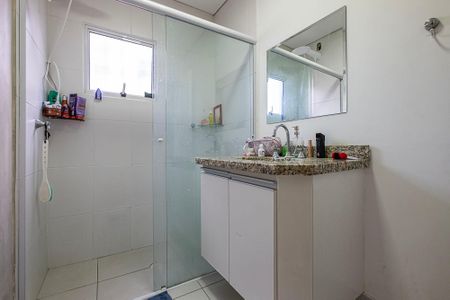 Casa à venda com 284m², 4 quartos e 4 vagas Casa à venda com 284m², 4 quartos e 4 vagasCasa 2 - Banheiro