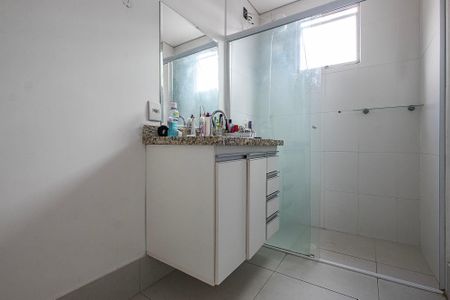 Casa à venda com 284m², 4 quartos e 4 vagas Casa à venda com 284m², 4 quartos e 4 vagasCasa 2 - Suíte Banheiro