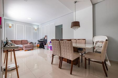 Casa à venda com 284m², 4 quartos e 4 vagas Casa à venda com 284m², 4 quartos e 4 vagasCasa 2 - Sala