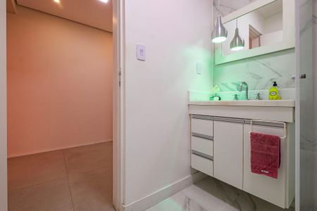 Casa à venda com 284m², 4 quartos e 4 vagas Casa à venda com 284m², 4 quartos e 4 vagasCasa 1 - Banheiro