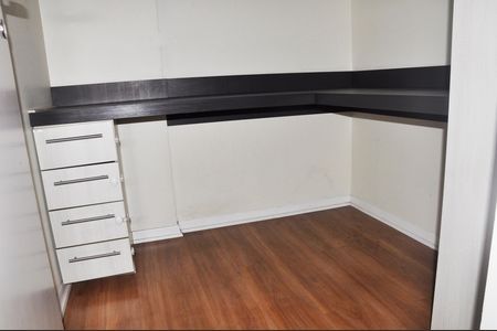 Apartamento à venda com 60m², 2 quartos e 1 vaga Apartamento à venda com 60m², 2 quartos e 1 vagaDespensa