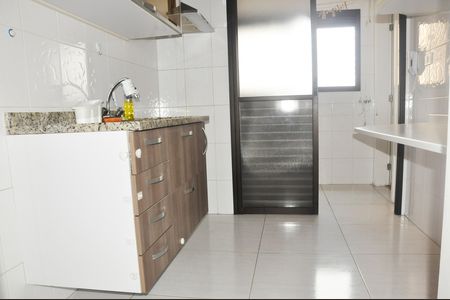 Apartamento à venda com 60m², 2 quartos e 1 vaga Apartamento à venda com 60m², 2 quartos e 1 vagaCozinha