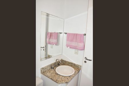 Apartamento à venda com 60m², 2 quartos e 1 vaga Apartamento à venda com 60m², 2 quartos e 1 vagaBanheiro da Suíte