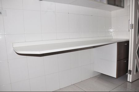 Apartamento à venda com 60m², 2 quartos e 1 vaga Apartamento à venda com 60m², 2 quartos e 1 vagaCozinha