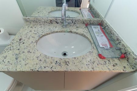 Apartamento para alugar com 37m², 2 quartos e sem vagaBanheiro