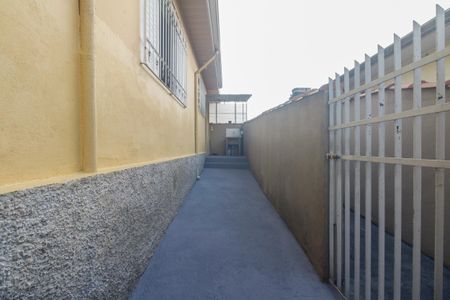 Casa para alugar com 105m², 2 quartos e 1 vaga Casa para alugar com 105m², 2 quartos e 1 vagaQuintal e Entrada