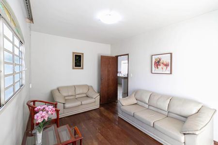 Casa à venda com 442m², 3 quartos e 3 vagasCasa 2 - Sala 1