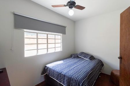 Casa à venda com 442m², 3 quartos e 3 vagasCasa 2 - Quarto 2