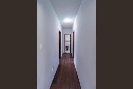 Casa à venda com 442m², 3 quartos e 3 vagasCasa 2 - Corredor 