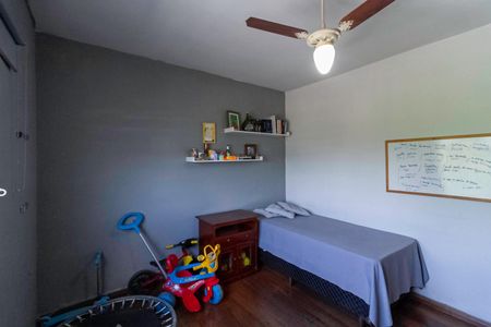 Casa à venda com 442m², 3 quartos e 3 vagasCasa 2 - Quarto 1