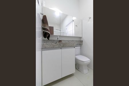 Casa à venda com 442m², 3 quartos e 3 vagasCasa 1 - Banheiro social 